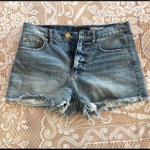 High wasted denim shorts